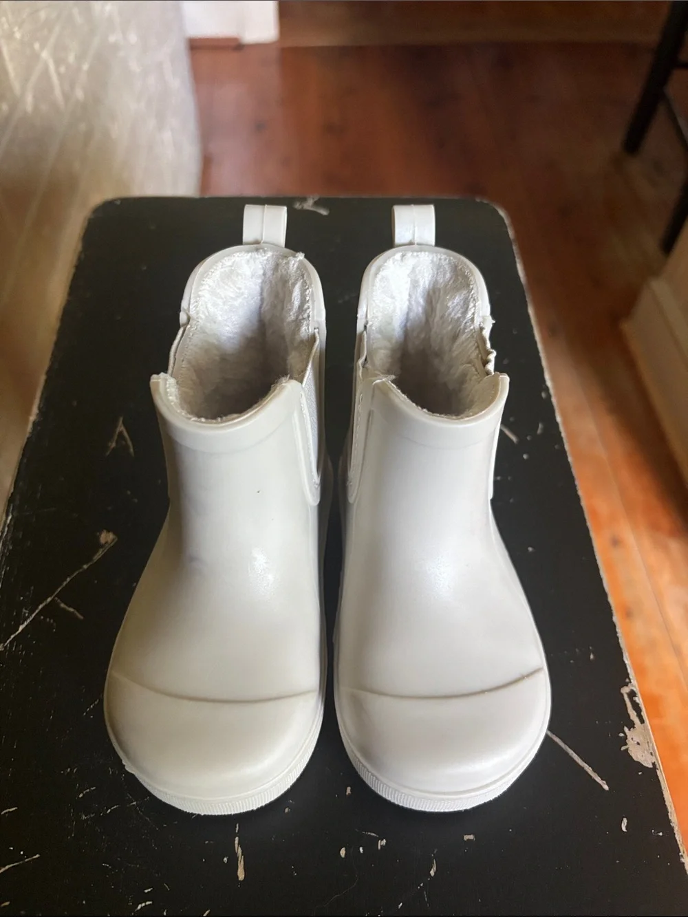 Girl’ BearpawWaterproof Cream Rain Boots with Fleece Lining